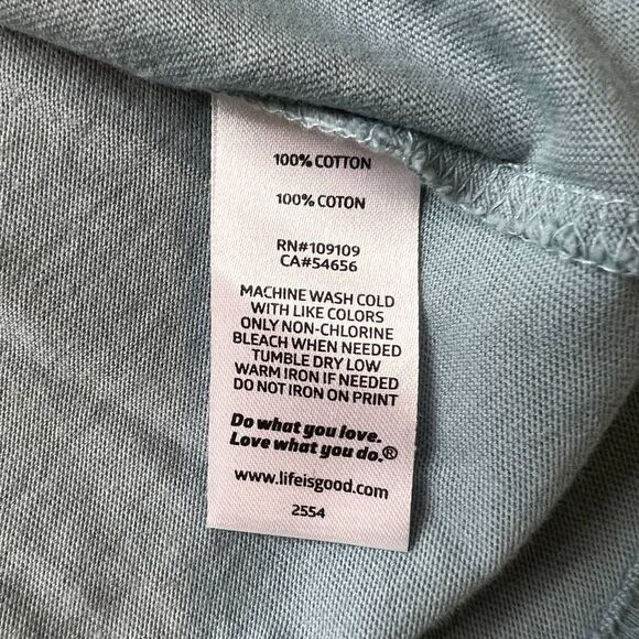 Life is Good "I'm Not Old, I'm Classic" Graphic Christmas Short Sleeve T-Shirt-L - Picture 5 of 12